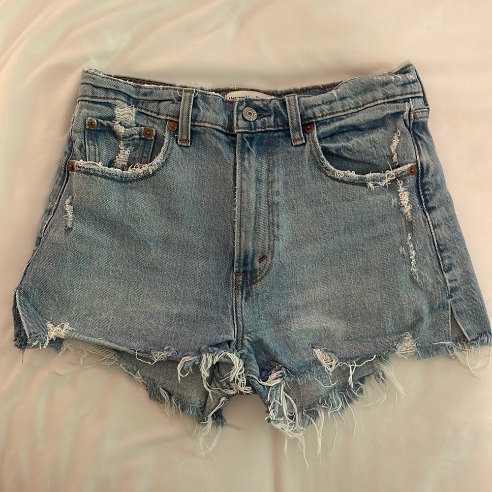 Abercrombie and Fitch The Mom Short High Rise
